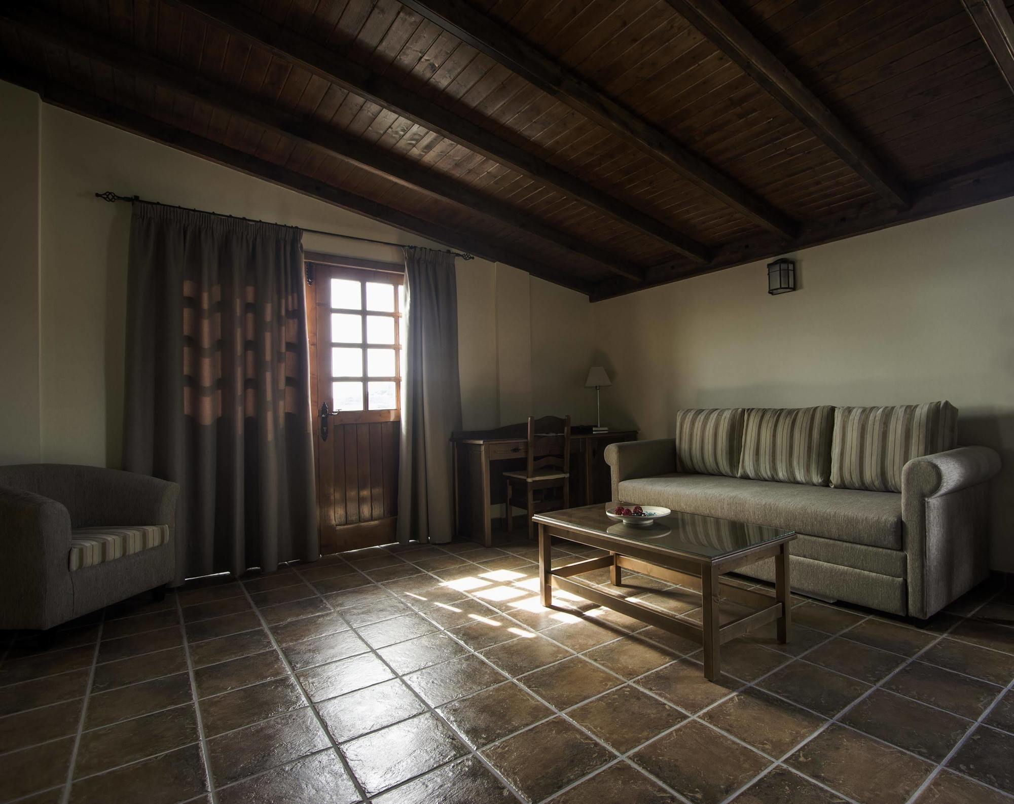 Hotel Melva Suite Firgas Екстериор снимка